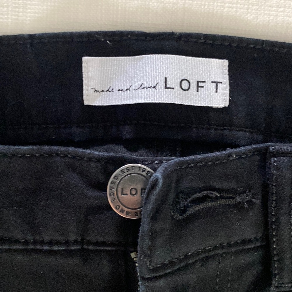 LOFT modern skinny crop black pants size 2/26.